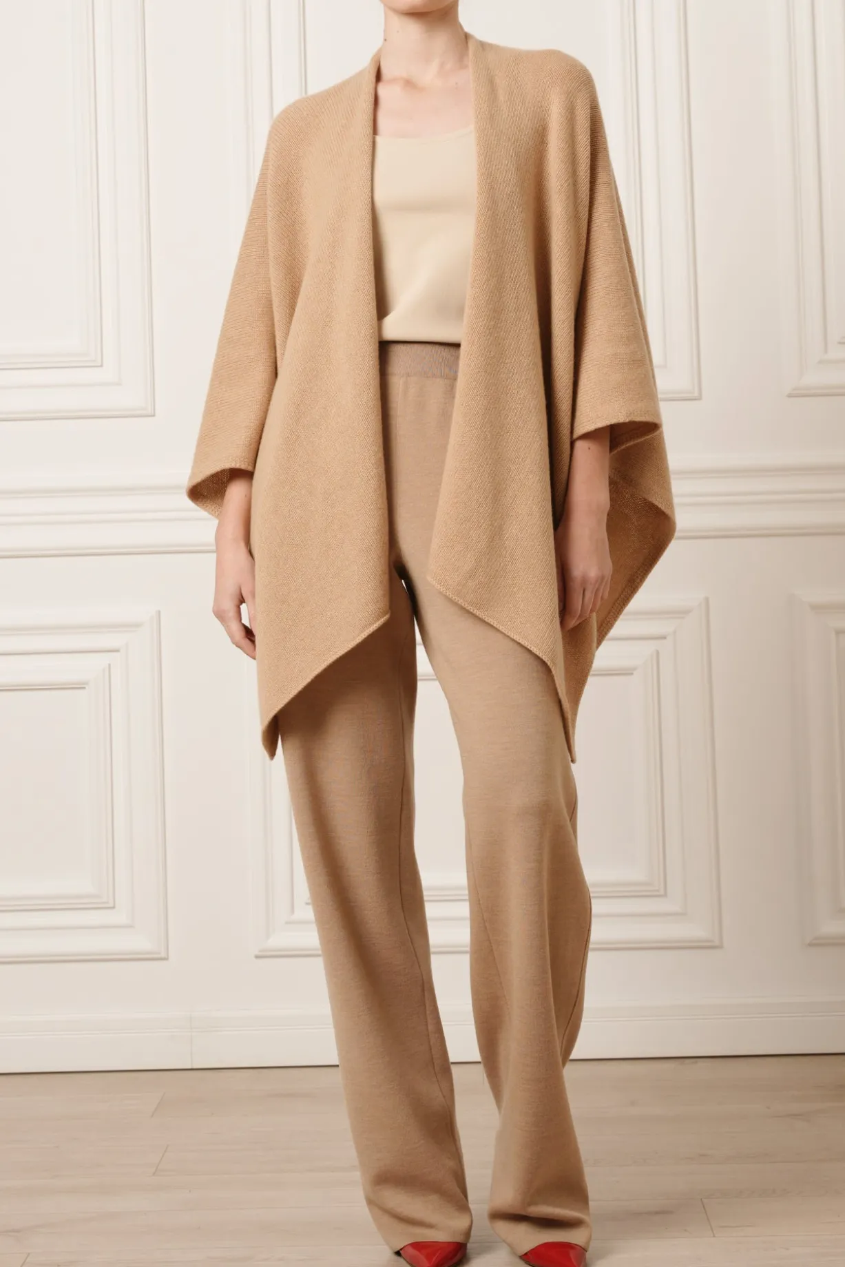 Hera Cashmere Poncho In Dune