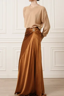 Huda V-Neck Cashmere Sweater In Dune
