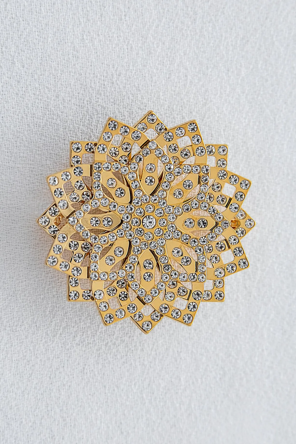 Lotus Brooch - Gold With Crystals
