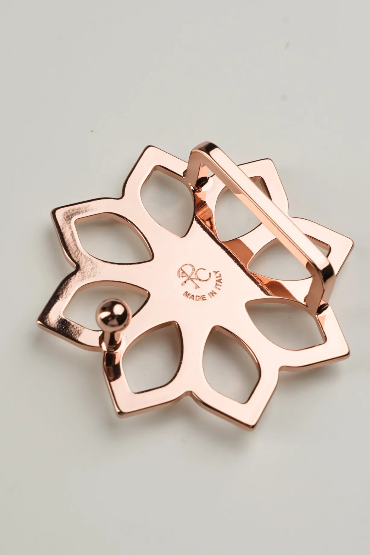 Lotus Leather Waist Belt In Saffiano Black With Rose-Gold Buckle