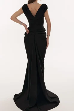 Saara Crepe Long Dress In Black