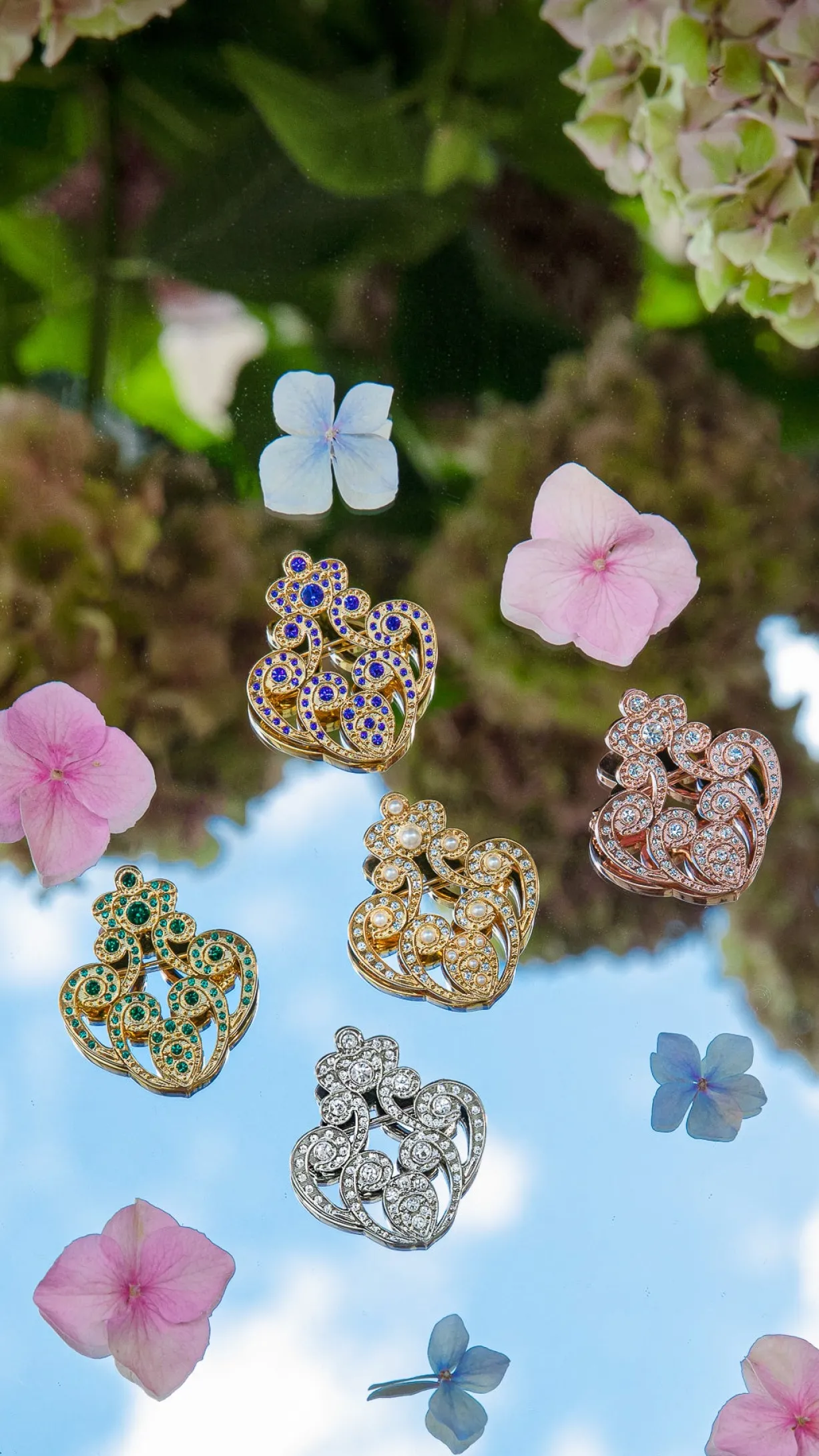 The Crown Brooch - Rose - Gold With White Crystals